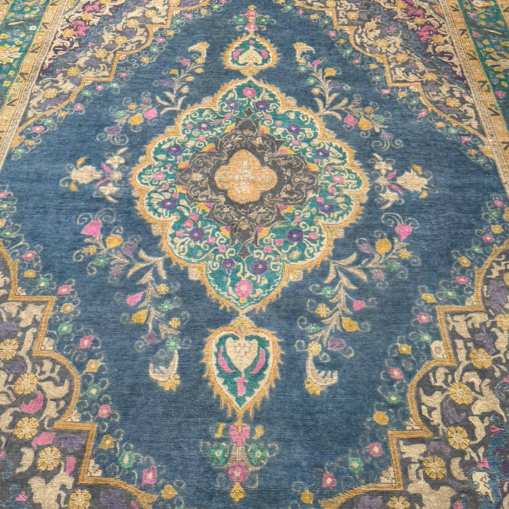 380 x 289 cm Hand-Knotted Vintage Persian Wool Rug