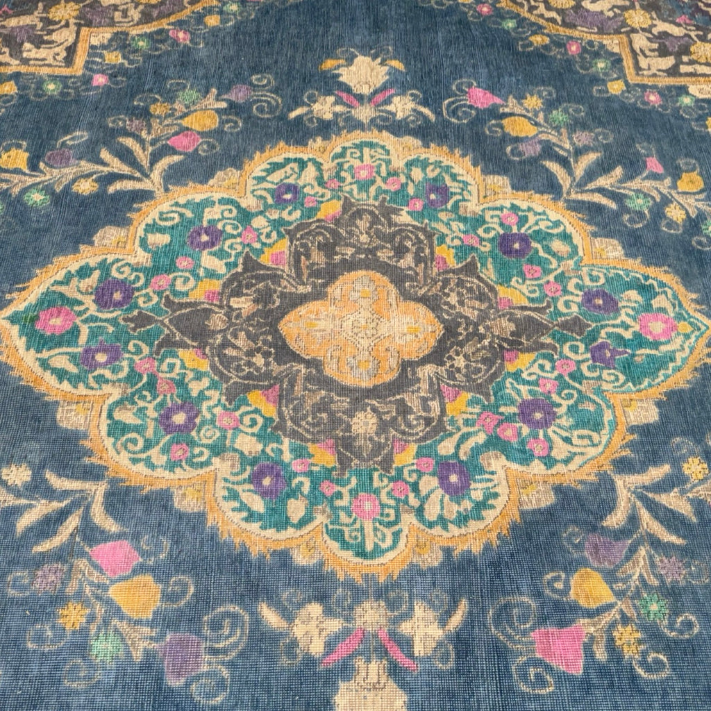 380 x 289 cm Hand-Knotted Vintage Persian Wool Rug