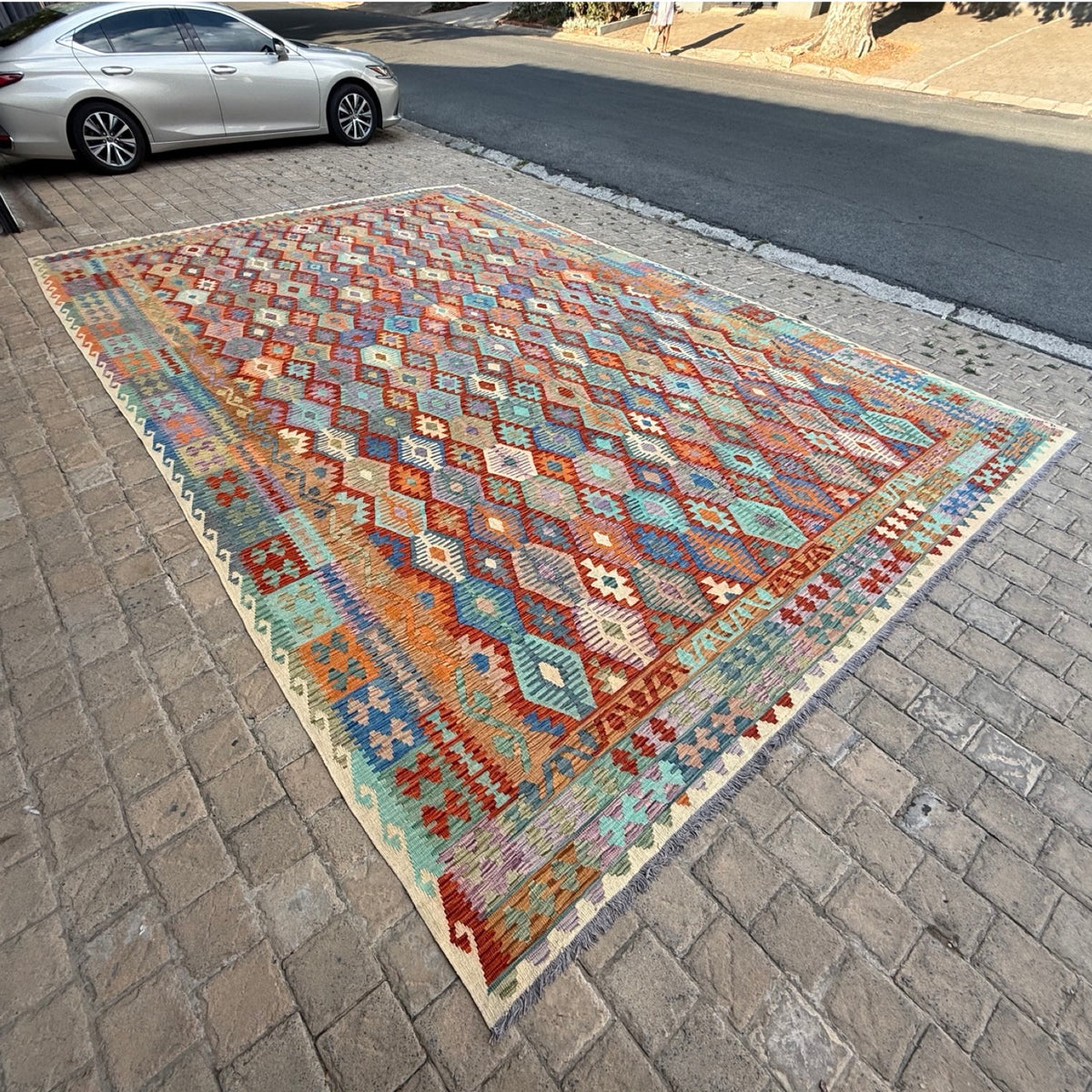 602 x 410 cm Hand Woven Extra Large Size Kilim Chobi Rug